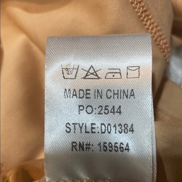 Bluivy White Midi Dress with Elegant Design Size S - Picture 10 of 10